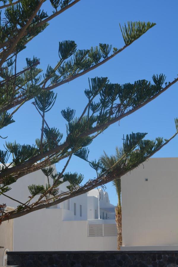 Anezinas Place Apartment Perissa  Exterior foto